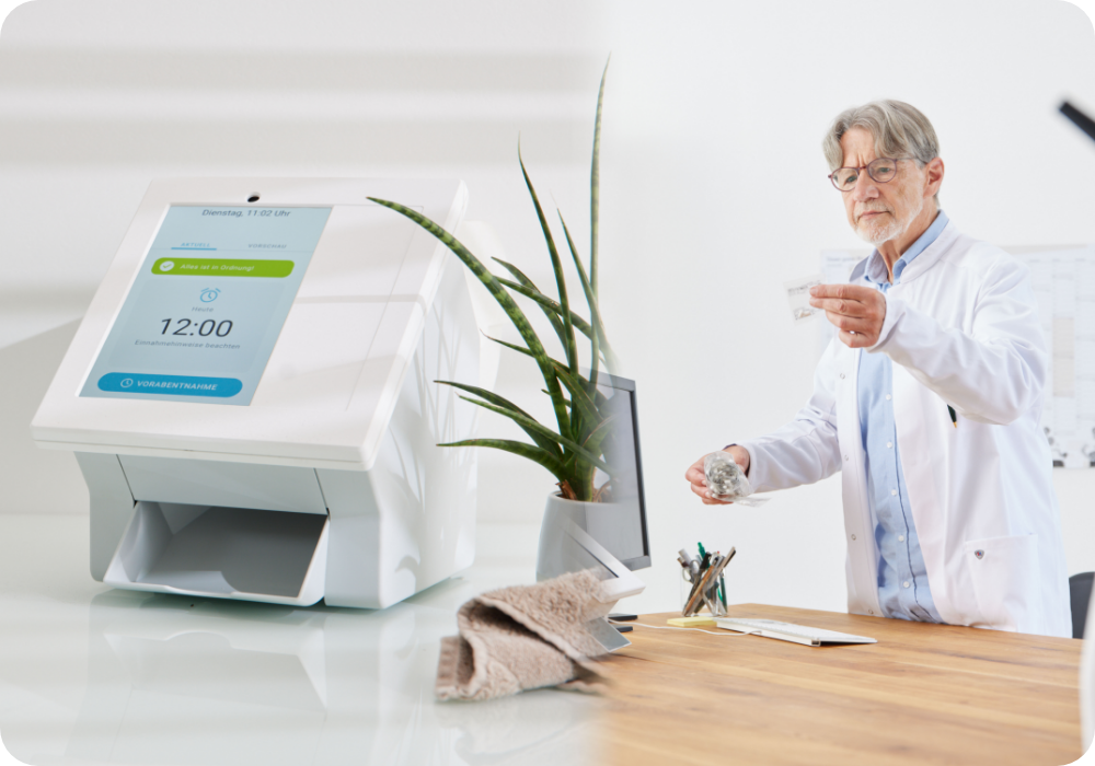 maja sana Tablettenspender und Apotheker